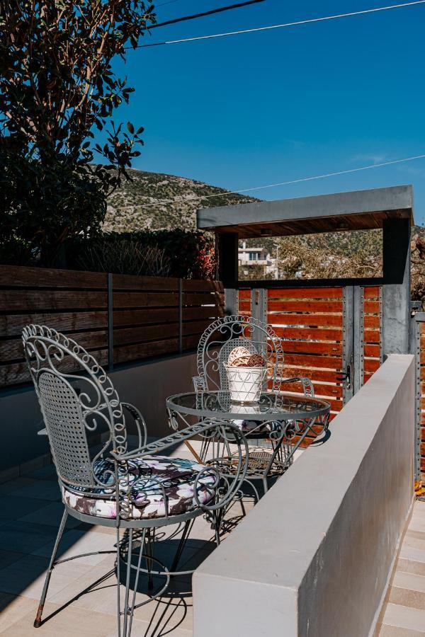 Villa The Palm, Beach & Airport Closeby - Pool Porto Rafti Exterior photo